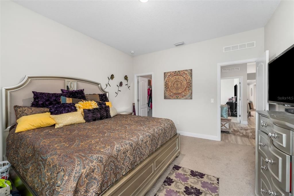 En Venta: $785,000 (4 camas, 3 baños, 3130 Pies cuadrados)