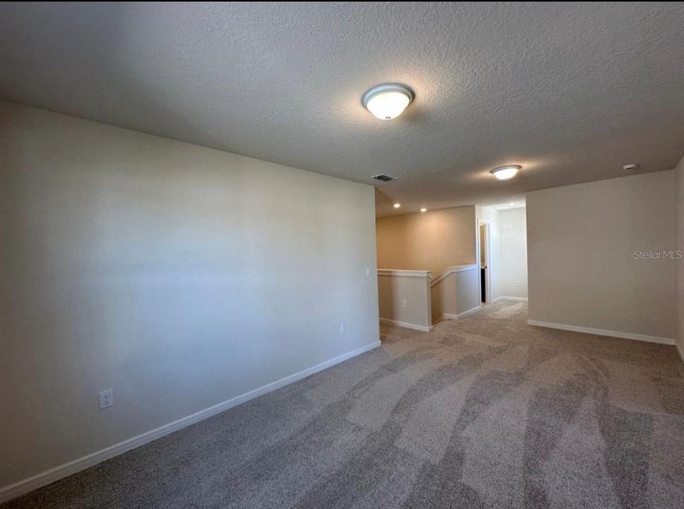 En Venta: $528,000 (5 camas, 2 baños, 2615 Pies cuadrados)