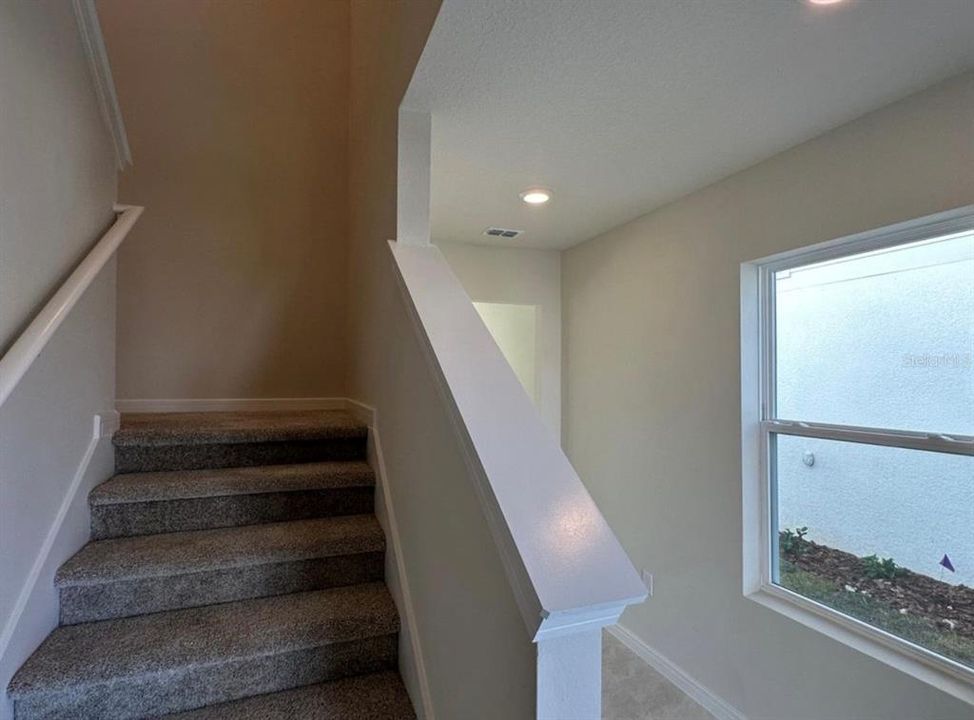 En Venta: $528,000 (5 camas, 2 baños, 2615 Pies cuadrados)