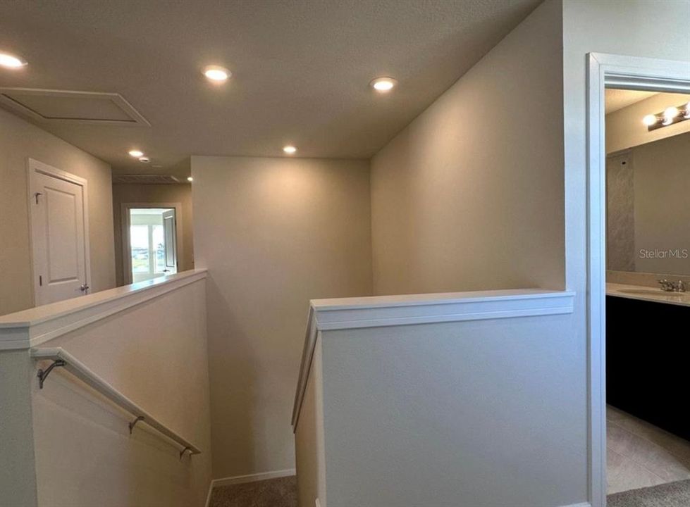 En Venta: $528,000 (5 camas, 2 baños, 2615 Pies cuadrados)