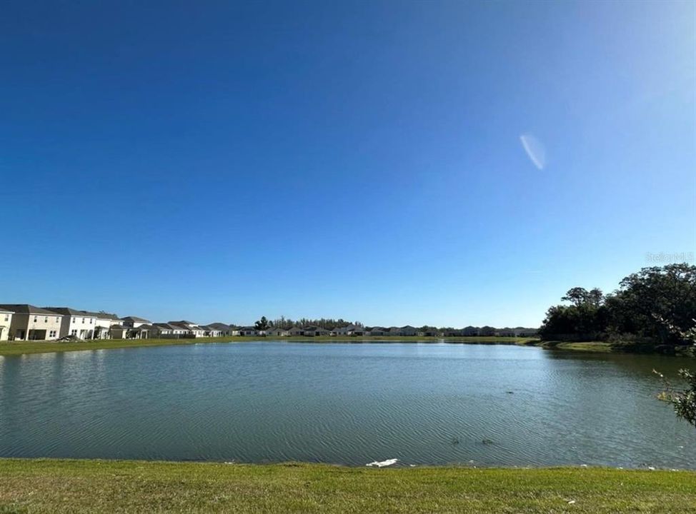 En Venta: $528,000 (5 camas, 2 baños, 2615 Pies cuadrados)