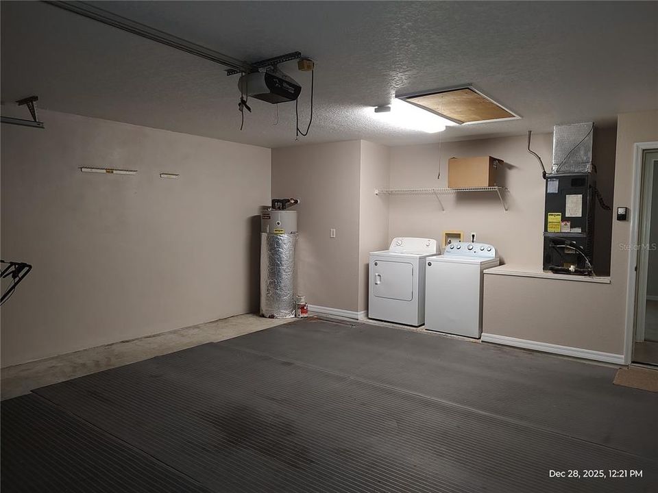 For Sale: $332,900 (3 beds, 2 baths, 1370 Square Feet)