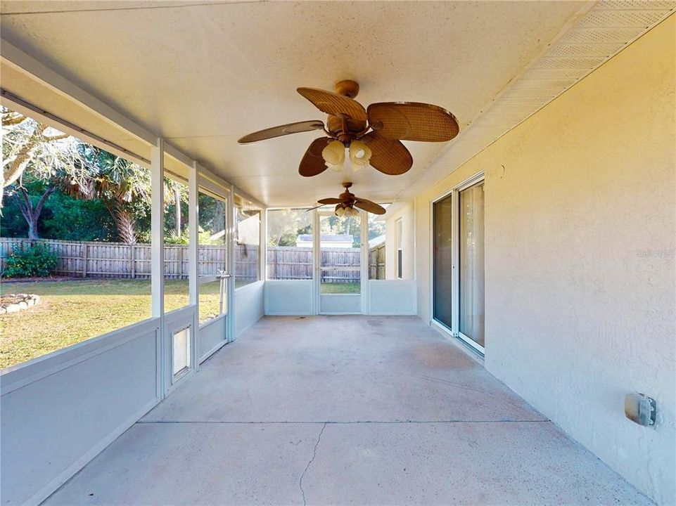 For Sale: $332,900 (3 beds, 2 baths, 1370 Square Feet)