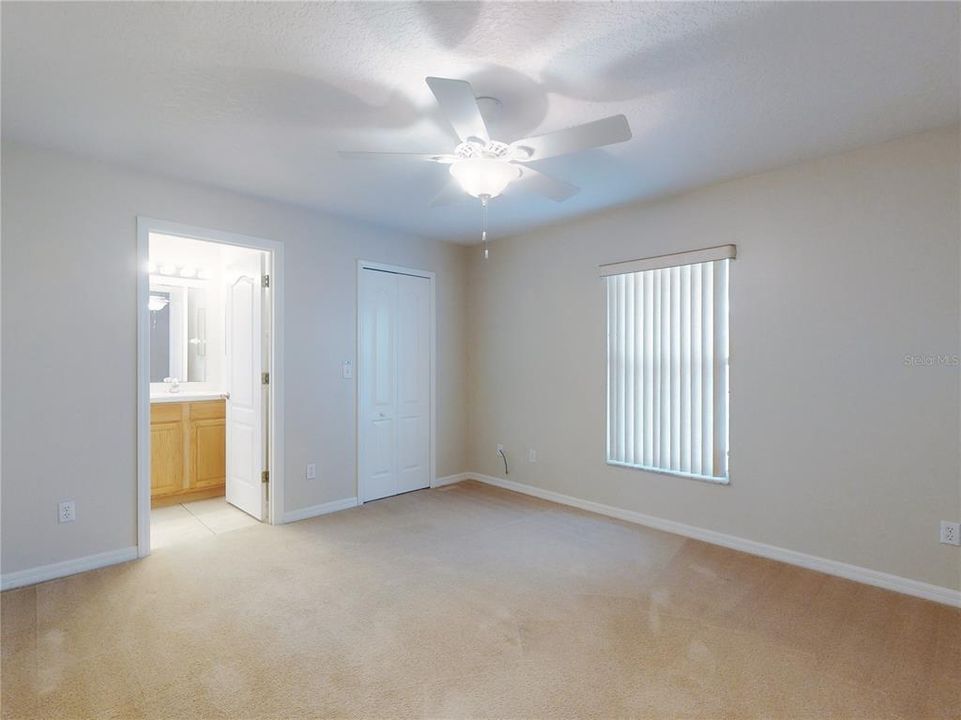 For Sale: $332,900 (3 beds, 2 baths, 1370 Square Feet)