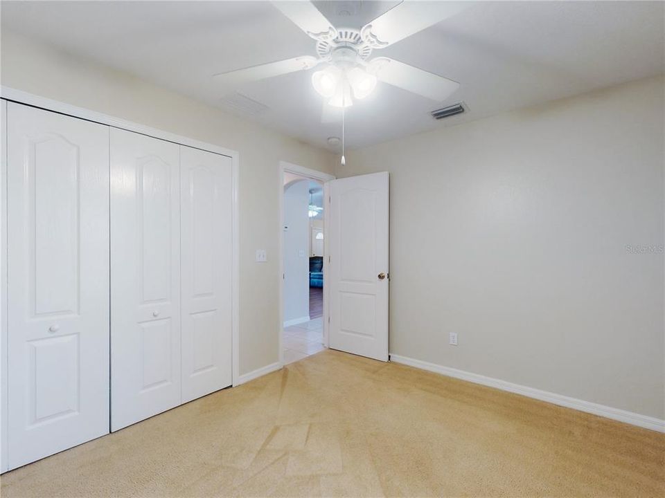 For Sale: $332,900 (3 beds, 2 baths, 1370 Square Feet)