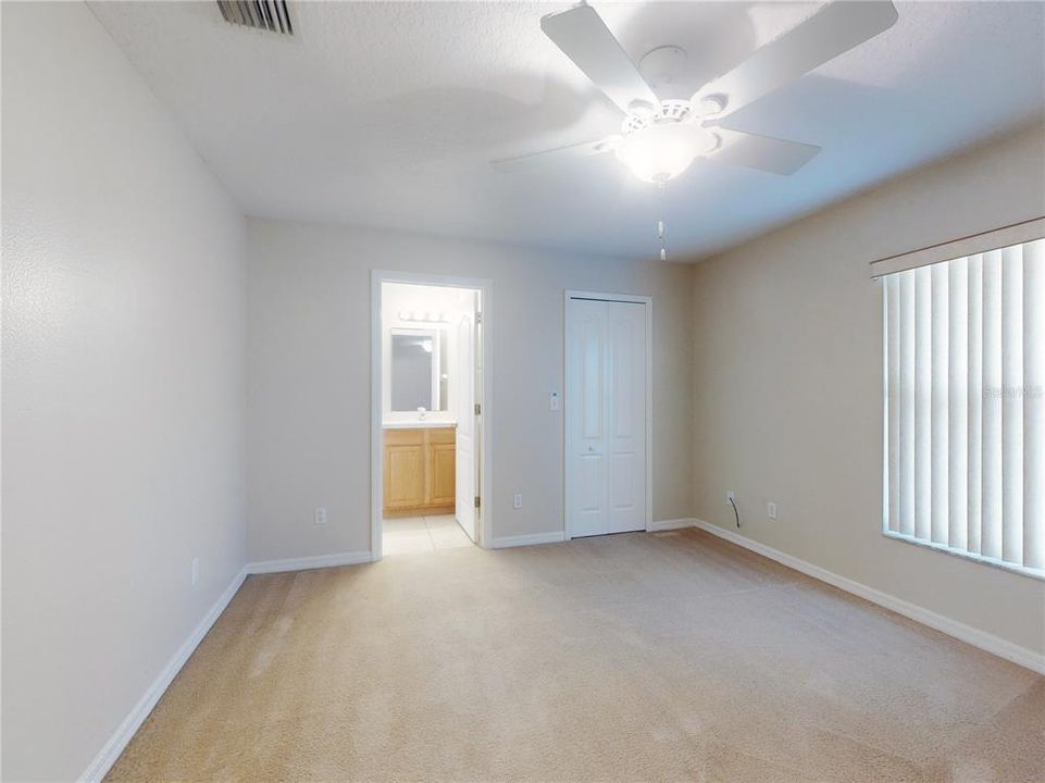 For Sale: $332,900 (3 beds, 2 baths, 1370 Square Feet)