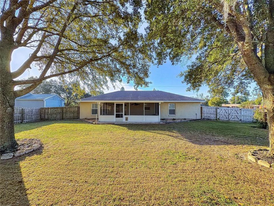 For Sale: $332,900 (3 beds, 2 baths, 1370 Square Feet)