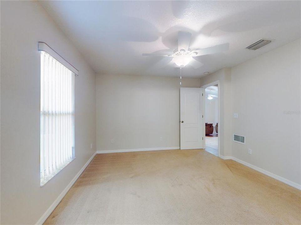 For Sale: $332,900 (3 beds, 2 baths, 1370 Square Feet)