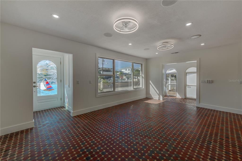 For Rent: $4,750 (3 beds, 2 baths, 1941 Square Feet)