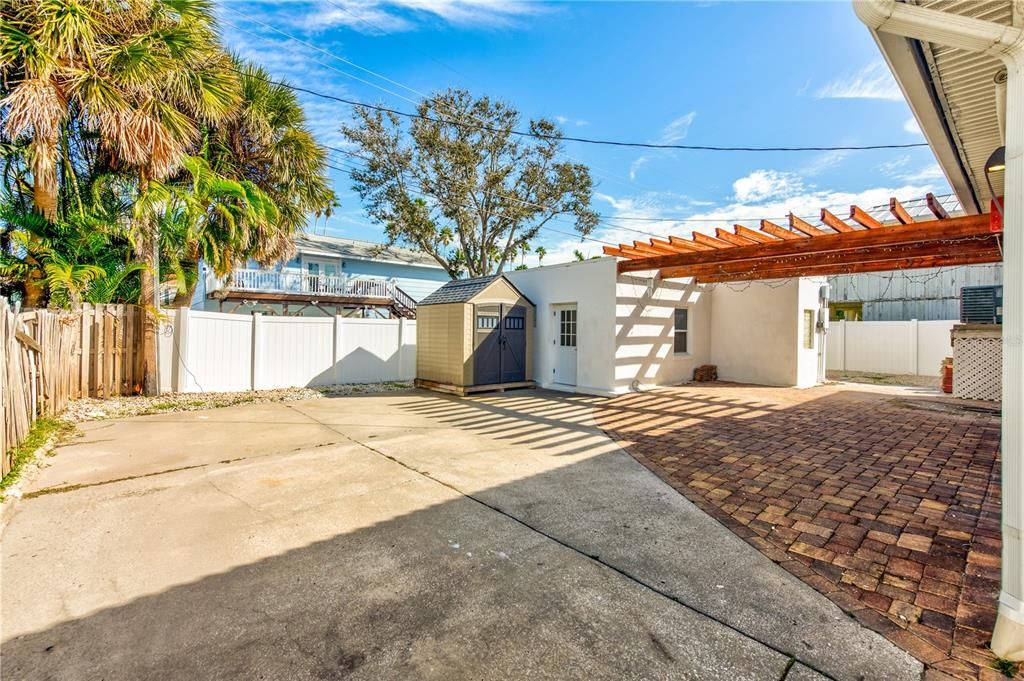 For Rent: $4,750 (3 beds, 2 baths, 1941 Square Feet)