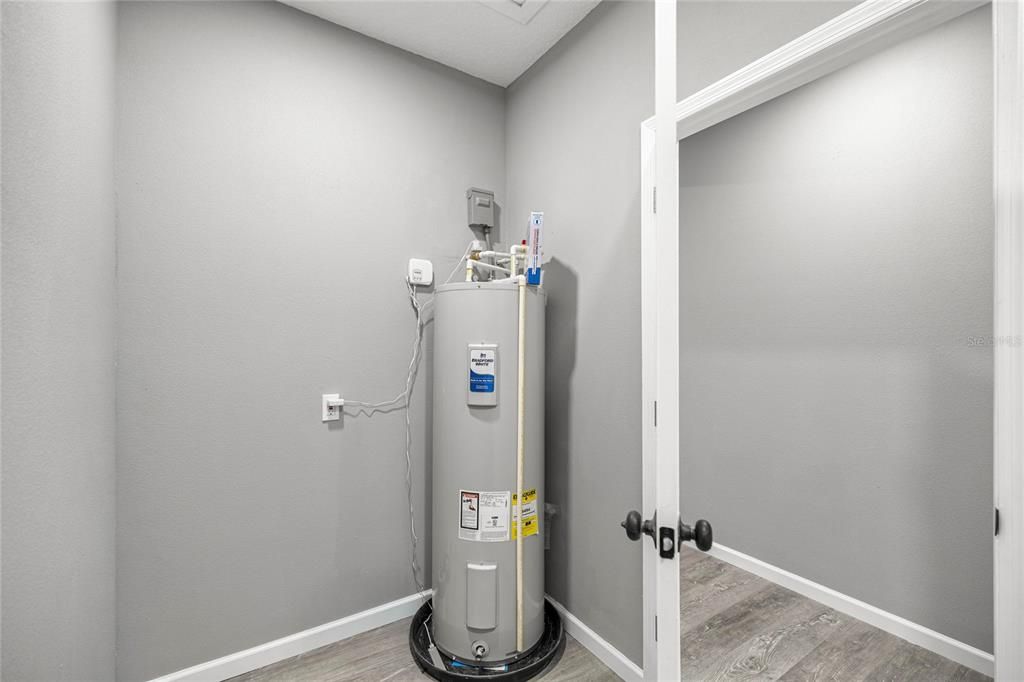 For Sale: $325,000 (3 beds, 2 baths, 1530 Square Feet)