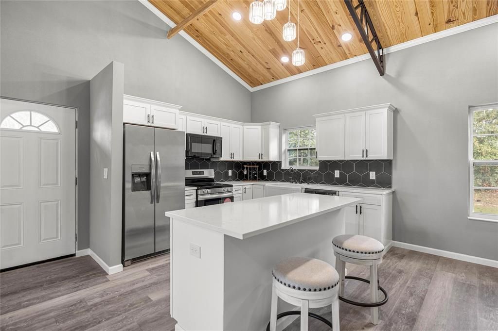 For Sale: $325,000 (3 beds, 2 baths, 1530 Square Feet)