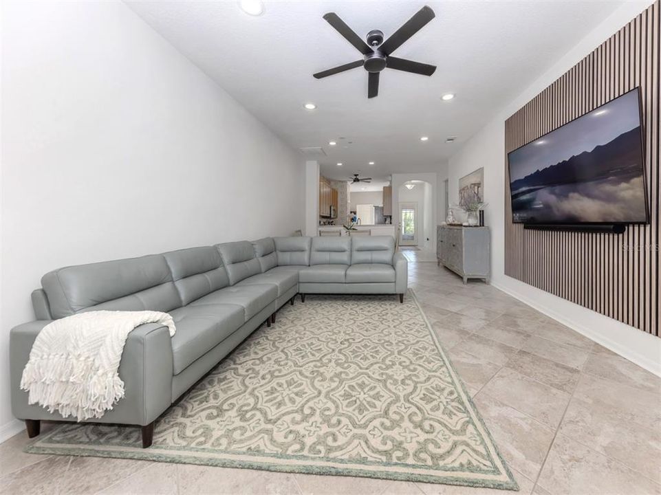 На продажу: $339,000 (2 спален, 2 ванн, 1432 Квадратных фут)