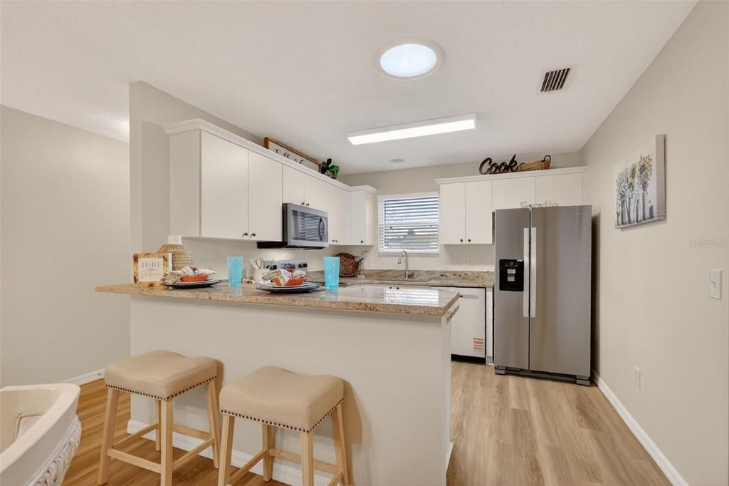 На продажу: $329,000 (3 спален, 2 ванн, 1240 Квадратных фут)