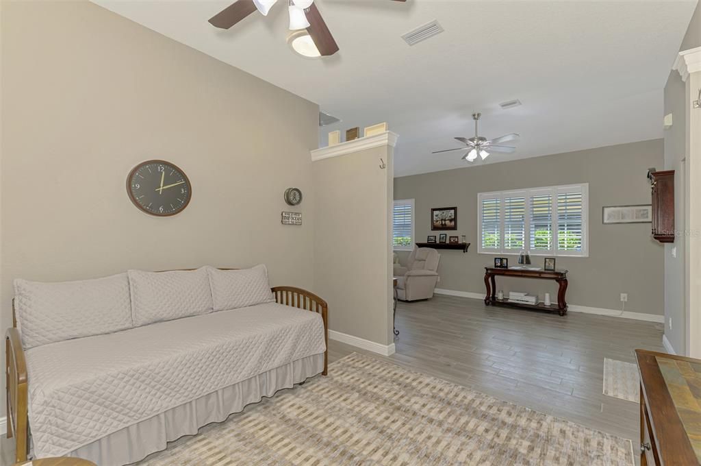 For Sale: $349,000 (2 beds, 2 baths, 1476 Square Feet)