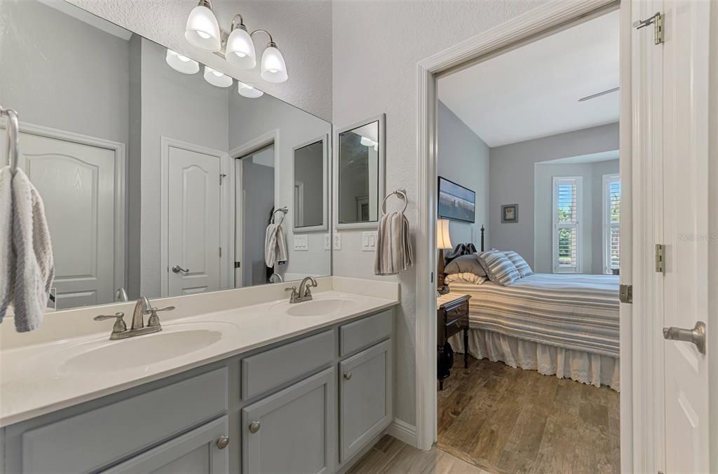 For Sale: $349,000 (2 beds, 2 baths, 1476 Square Feet)