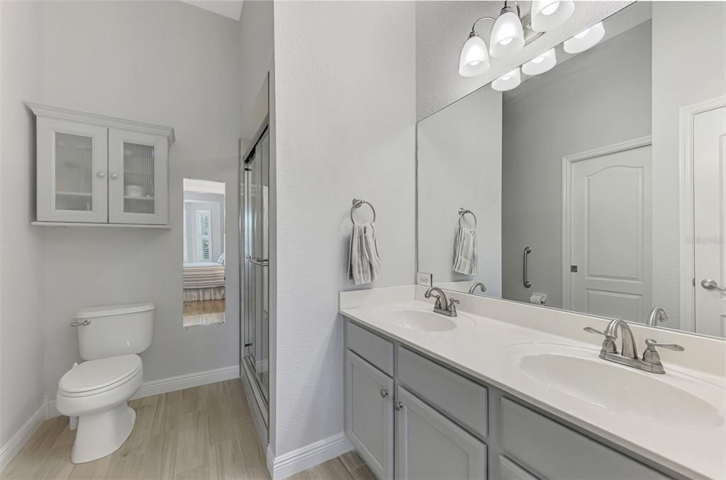 For Sale: $349,000 (2 beds, 2 baths, 1476 Square Feet)