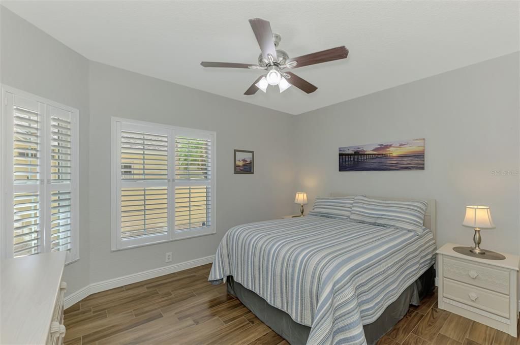 For Sale: $349,000 (2 beds, 2 baths, 1476 Square Feet)