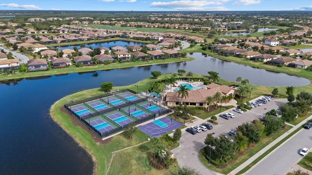 На продажу: $382,000 (2 спален, 2 ванн, 1559 Квадратных фут)