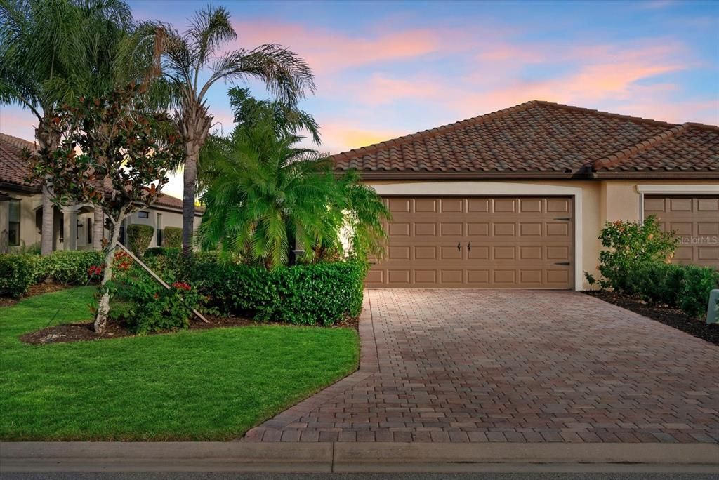 На продажу: $382,000 (2 спален, 2 ванн, 1559 Квадратных фут)