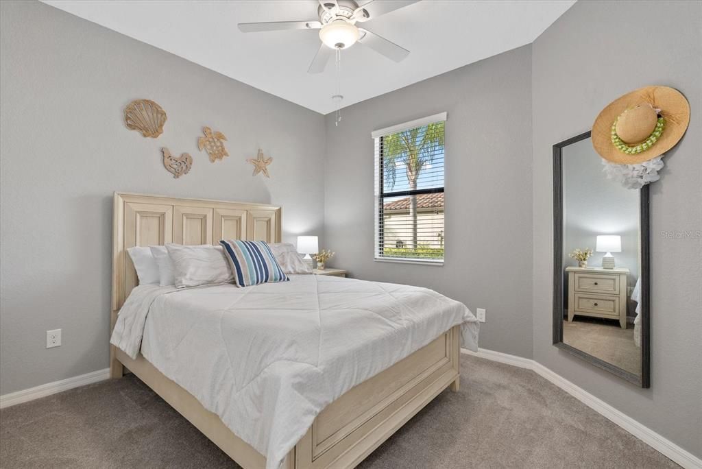 На продажу: $382,000 (2 спален, 2 ванн, 1559 Квадратных фут)