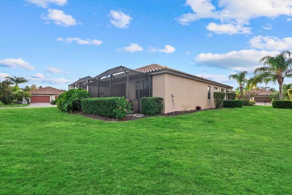 На продажу: $382,000 (2 спален, 2 ванн, 1559 Квадратных фут)