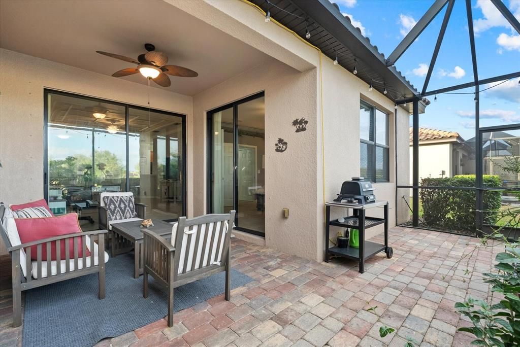 На продажу: $382,000 (2 спален, 2 ванн, 1559 Квадратных фут)