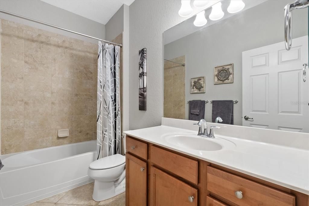 На продажу: $382,000 (2 спален, 2 ванн, 1559 Квадратных фут)