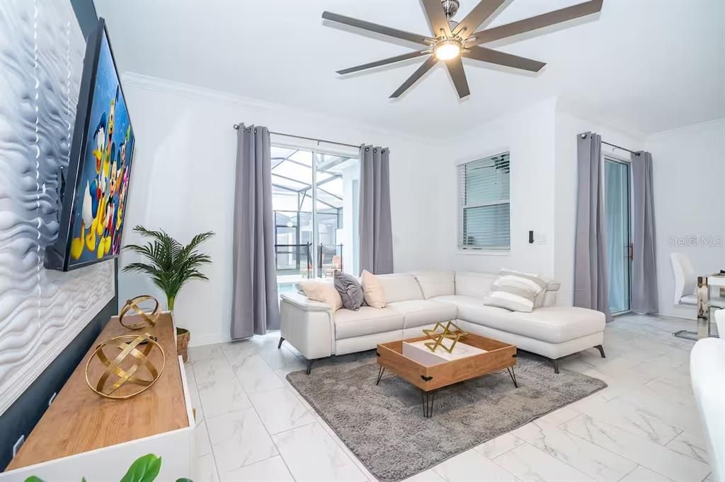 En Venta: $459,000 (4 camas, 3 baños, 1914 Pies cuadrados)