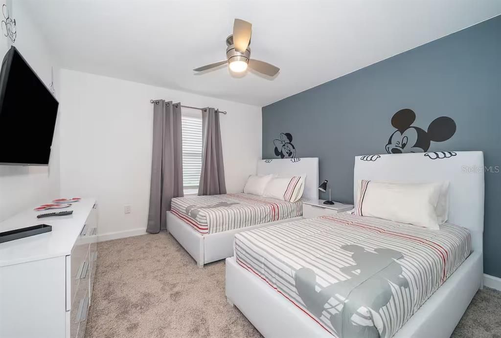 En Venta: $459,000 (4 camas, 3 baños, 1914 Pies cuadrados)