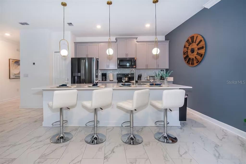 En Venta: $459,000 (4 camas, 3 baños, 1914 Pies cuadrados)