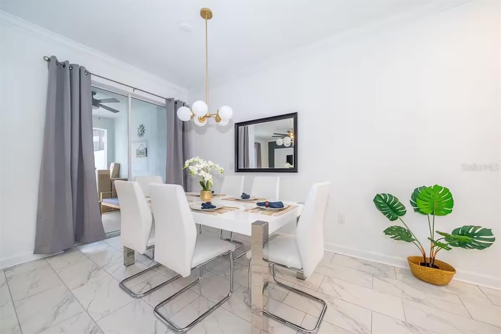 En Venta: $459,000 (4 camas, 3 baños, 1914 Pies cuadrados)