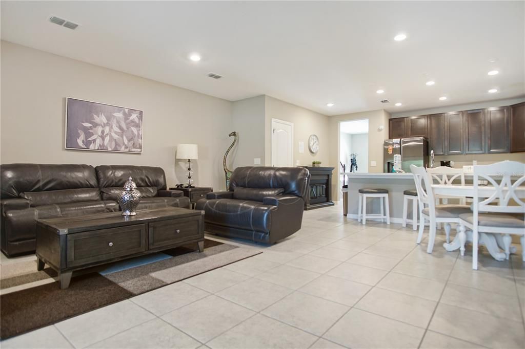 待售: $289,000 (3 贝兹, 2 浴室, 1762 平方英尺)