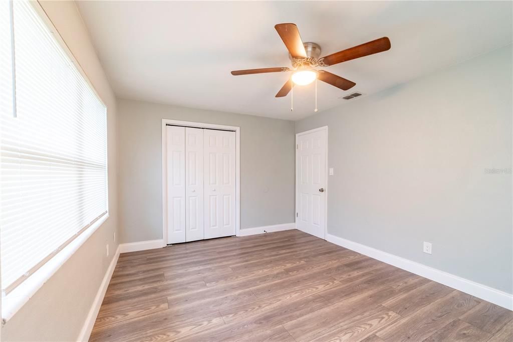 For Rent: $2,000 (2 beds, 1 baths, 912 Square Feet)