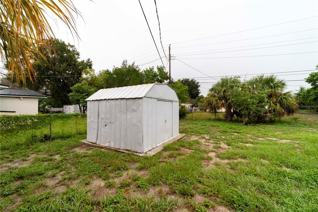 For Rent: $2,000 (2 beds, 1 baths, 912 Square Feet)