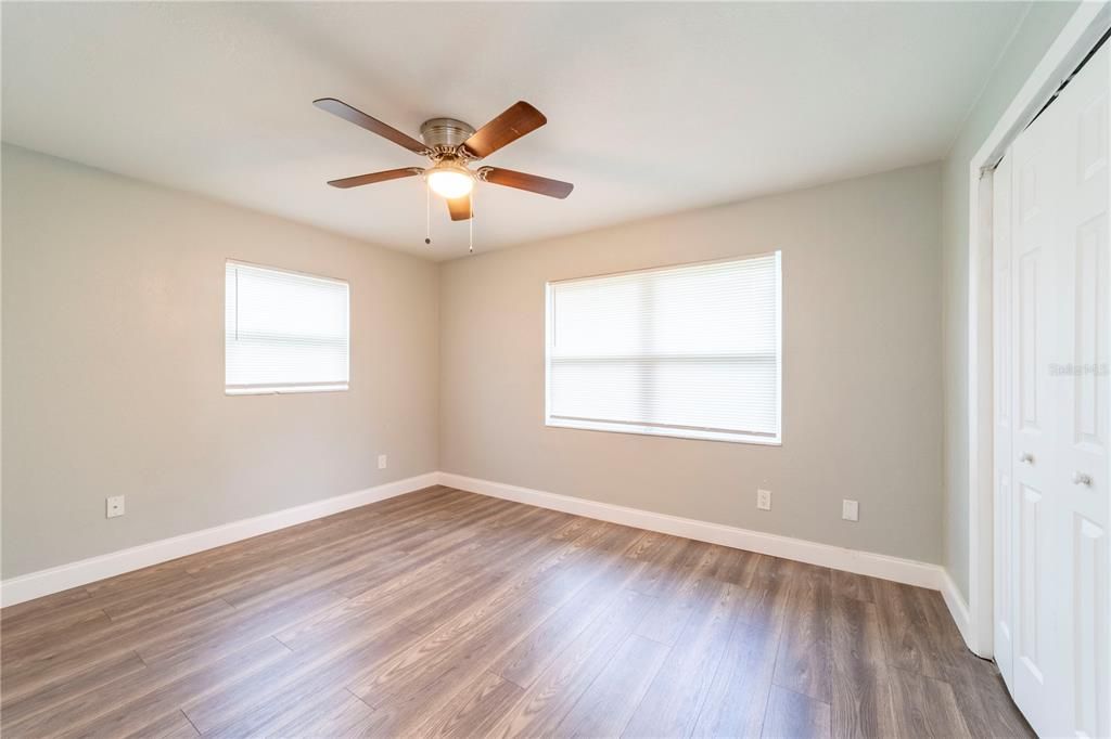 For Rent: $2,000 (2 beds, 1 baths, 912 Square Feet)