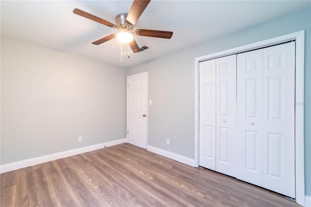 For Rent: $2,000 (2 beds, 1 baths, 912 Square Feet)