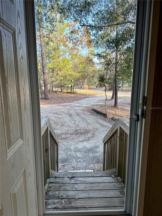 For Rent: $1,395 (3 beds, 2 baths, 1500 Square Feet)