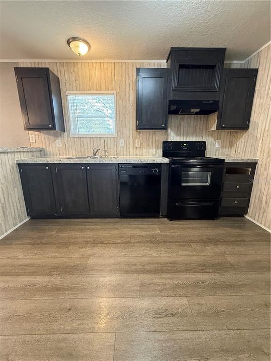 For Rent: $1,395 (3 beds, 2 baths, 1500 Square Feet)