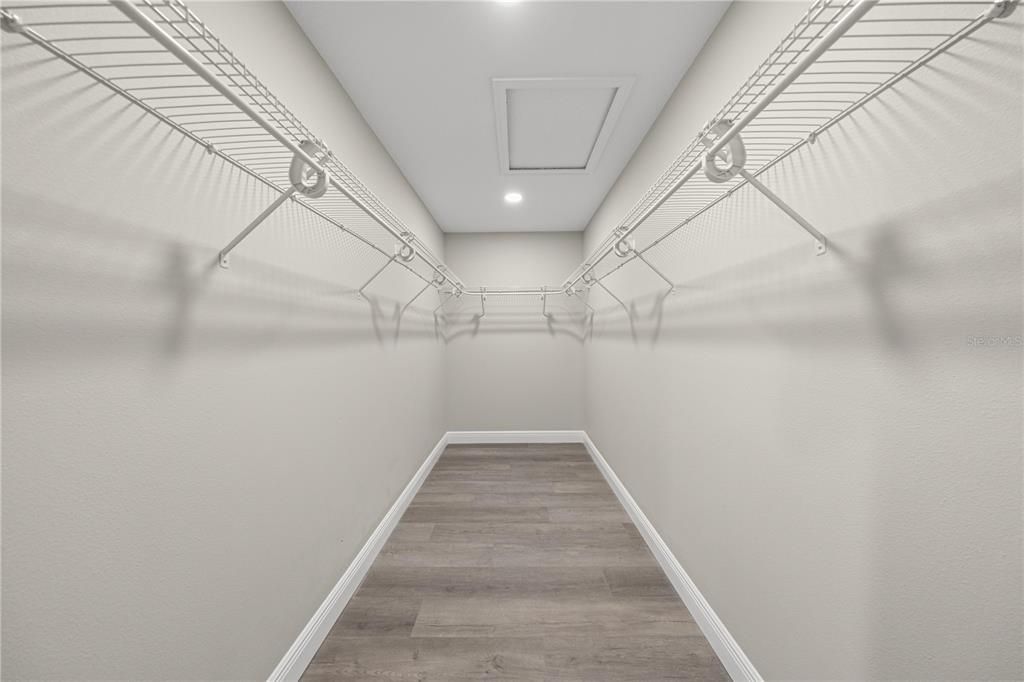 待售: $259,750 (3 贝兹, 2 浴室, 1374 平方英尺)