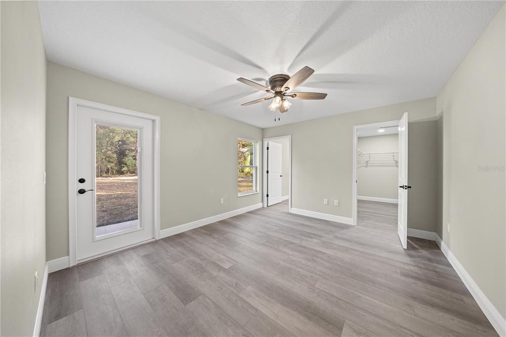 待售: $259,750 (3 贝兹, 2 浴室, 1374 平方英尺)