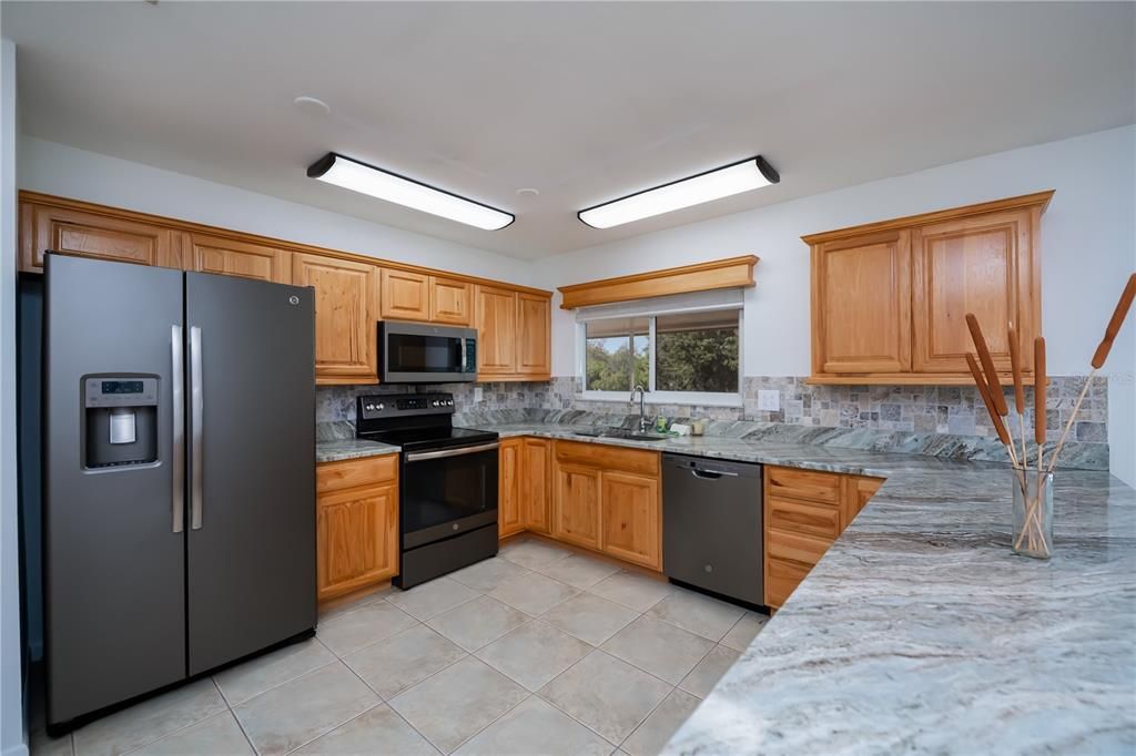 待售: $395,000 (3 贝兹, 2 浴室, 1202 平方英尺)