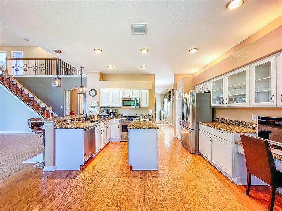 En Venta: $775,000 (4 camas, 3 baños, 3119 Pies cuadrados)