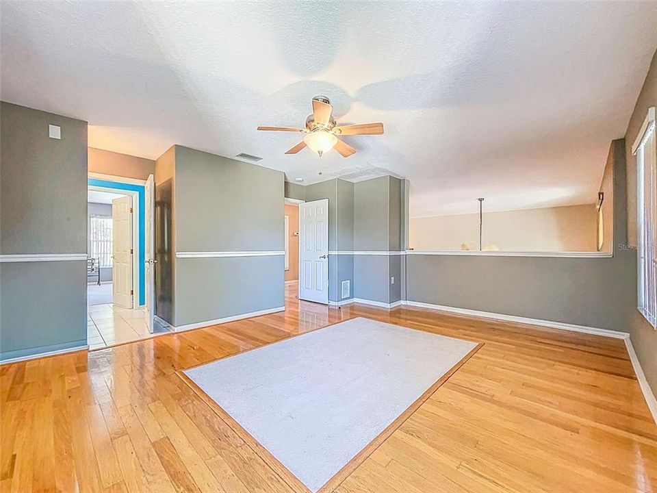 En Venta: $775,000 (4 camas, 3 baños, 3119 Pies cuadrados)