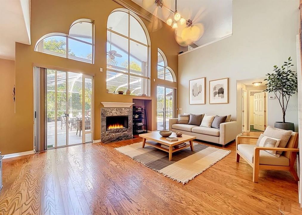 En Venta: $775,000 (4 camas, 3 baños, 3119 Pies cuadrados)