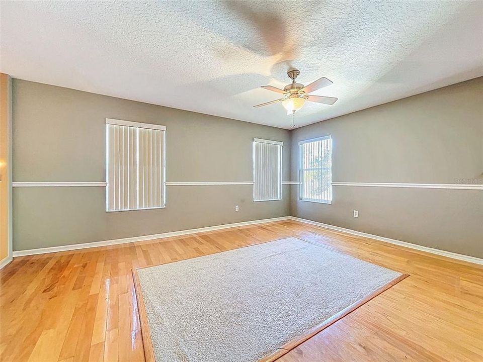 En Venta: $775,000 (4 camas, 3 baños, 3119 Pies cuadrados)