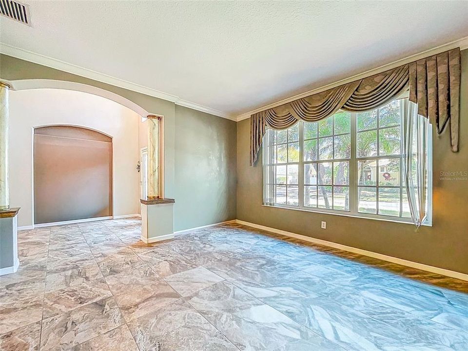 En Venta: $775,000 (4 camas, 3 baños, 3119 Pies cuadrados)