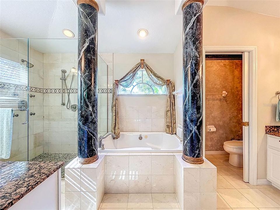 En Venta: $775,000 (4 camas, 3 baños, 3119 Pies cuadrados)