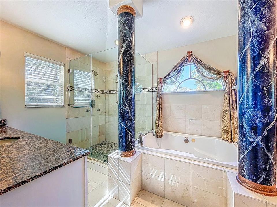 En Venta: $775,000 (4 camas, 3 baños, 3119 Pies cuadrados)