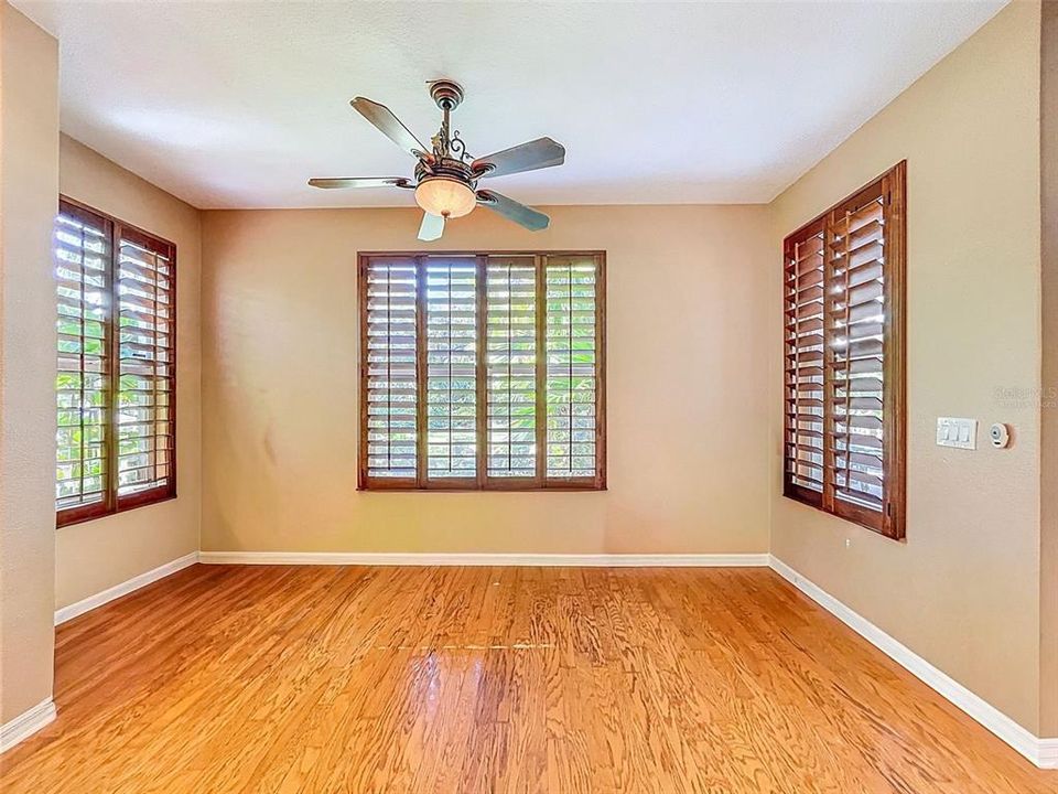 En Venta: $775,000 (4 camas, 3 baños, 3119 Pies cuadrados)